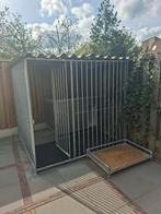 Honden kennel met daarin geïsoleerd hondenhok en bankje, Dieren en Toebehoren, Hondenhokken, Ophalen, 110 cm of meer, 65 tot 100 cm
