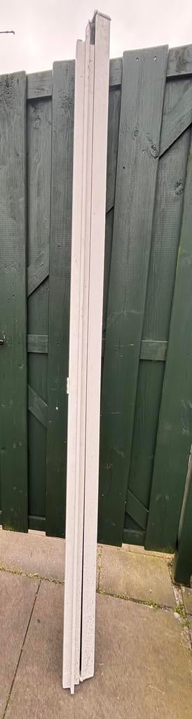 Gratis ophalen, Doe-het-zelf en Verbouw, Plinten en Afwerking, Ophalen of Verzenden, Zo goed als nieuw, Mdf, Plinten