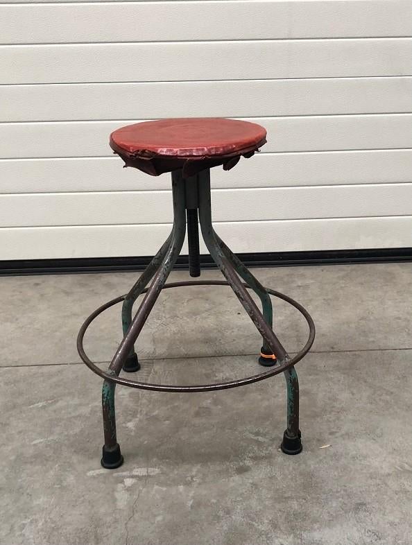 INBOEDELVERKOOP HAAKSBERGEN: teken kruk, Ophalen, Gebruikt, 60 tot 90 cm, 1 kruk