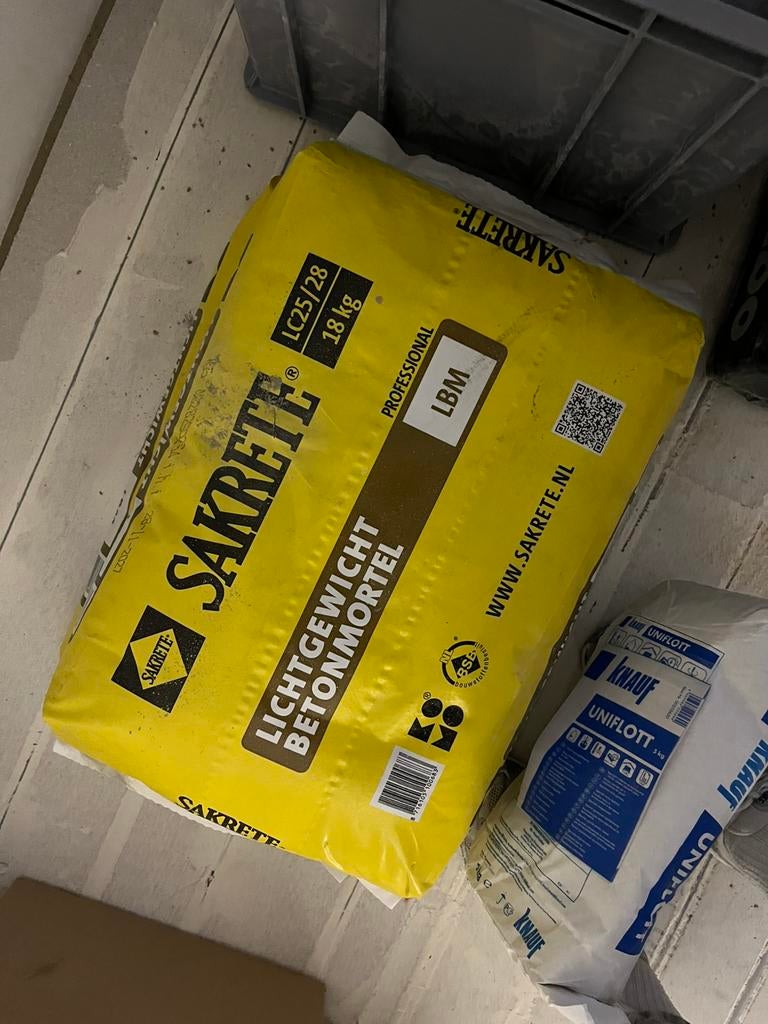 Lichtgewicht betonmortel, Doe-het-zelf en Verbouw, Metselstenen, Ophalen, Zo goed als nieuw, Kalkzandstenen