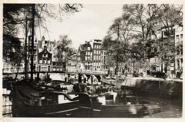 Amsterdam, Keizersgracht b.d. Brouwersgracht - 1945 gelopen, Verzamelen, Ansichtkaarten | Nederland, Gelopen, Noord-Holland, 1940 tot 1960