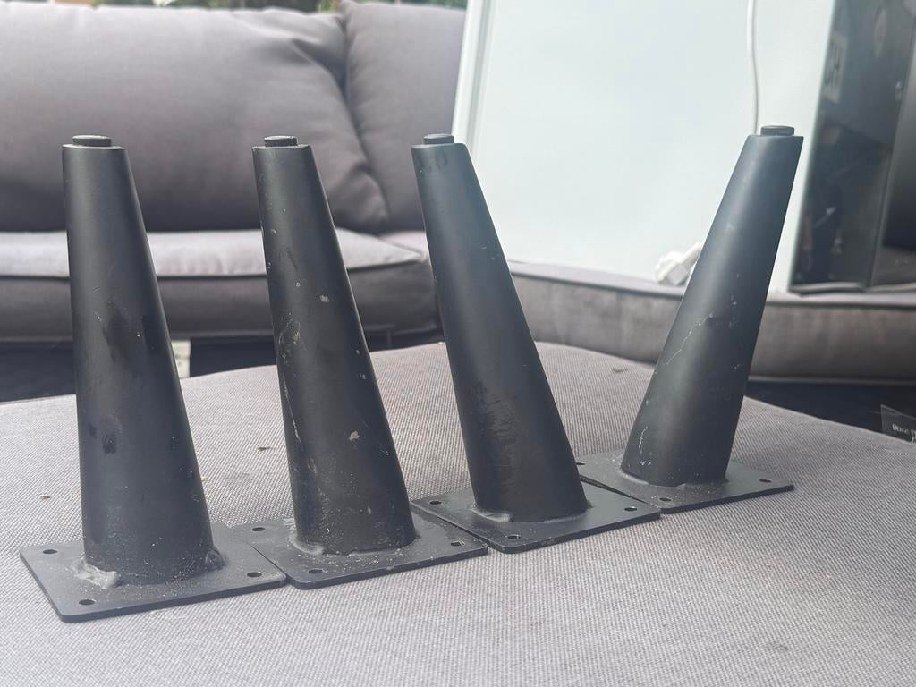 4 metalen tafelpoten, ca. 20 cm hoog, Ophalen, Gebruikt, Metaal, Tafelpoot