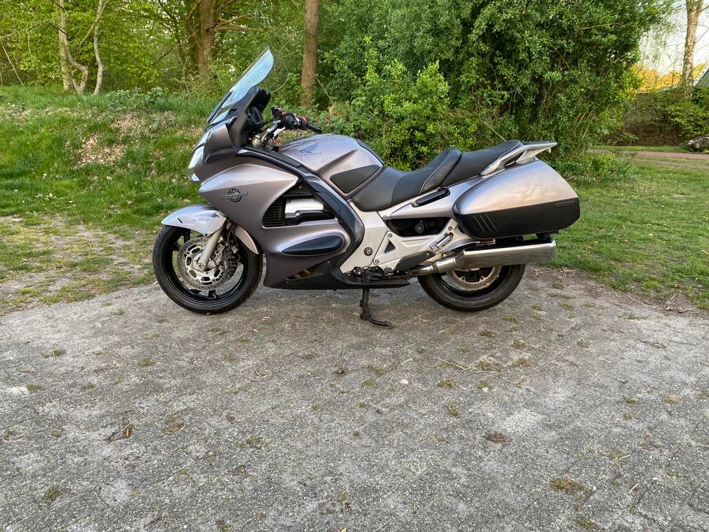 Honda pan european st 1300 ABS, Motoren, Motoren | Honda, 4 cilinders, Motorrijbewijs A, Gebruikt, Particulier