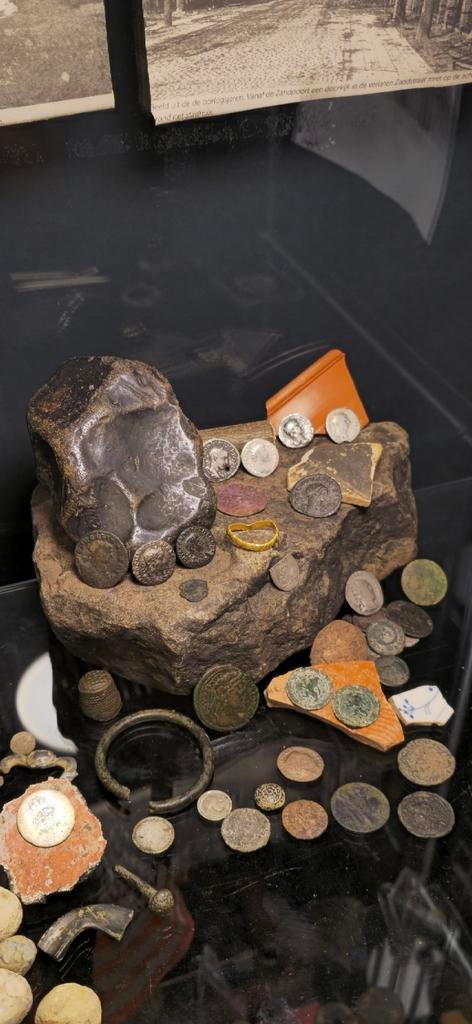 Ben opzoek naar romeinse/middeleeuwse eind 16ebodemvondsten, Postzegels en Munten, Munten | Nederland, Vóór koninkrijk, Setje