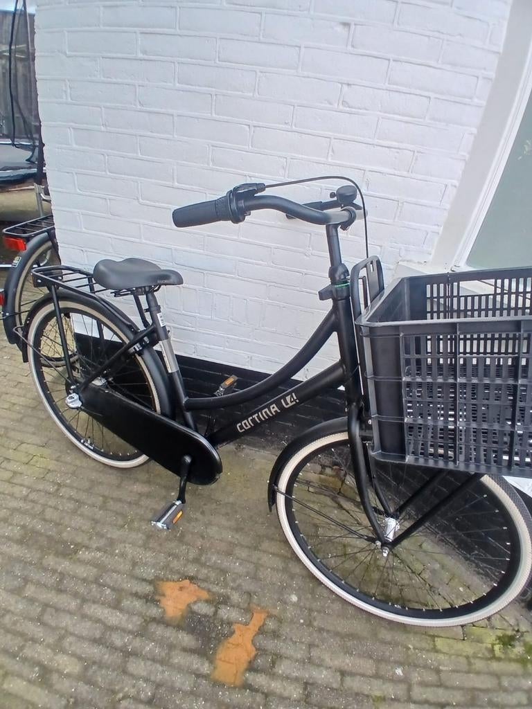 2 x Cortina U4 damesfietsen met voordrager en krat, Fietsen en Brommers, Fietsen | Dames | Damesfietsen, Zo goed als nieuw, Overige merken