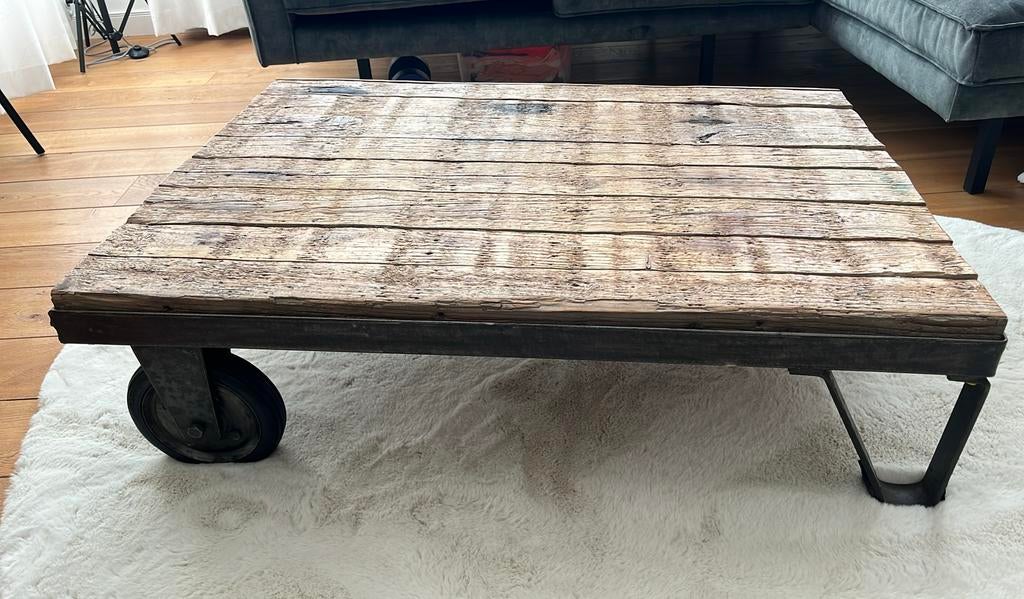 Industriële salontafel van oude wagonplanken, Huis en Inrichting, Tafels | Salontafels, 100 tot 150 cm, 50 tot 100 cm, Zo goed als nieuw