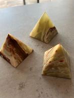 Decoratieve stenen piramides uit Giethoorn, Ophalen of Verzenden, Mineraal