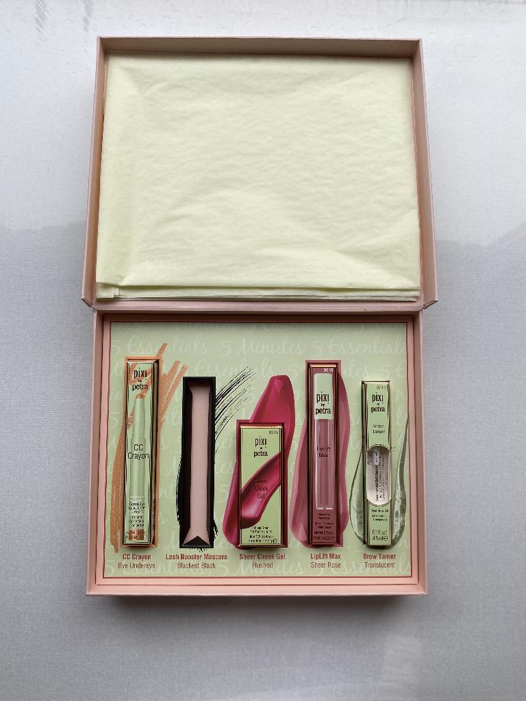 Pixi makeup Cheek Gel, Brow tamer, liplift - Kadoset 10, Ophalen of Verzenden, Nieuw, Overige kleuren, Gehele gezicht