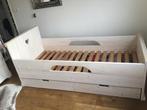 Kinderbed met hartje en lades - wit steigerhout, 85 tot 100 cm, Ophalen of Verzenden, Zo goed als nieuw, Lattenbodem