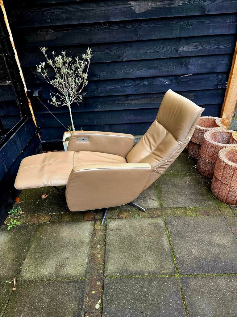 Relax fauteuil elektrisch bruin leer,zitcomfort, Huis en Inrichting, Fauteuils, Ophalen, Zo goed als nieuw, 50 tot 75 cm, Leer