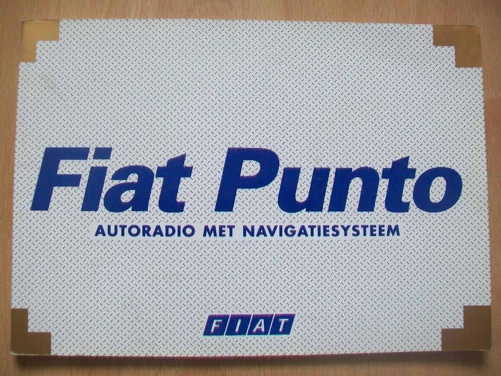 Instructieboekje Fiat Punto autoradio met navigatiesysteem, Ophalen of Verzenden