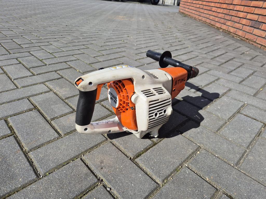 Stihl BT45 motorboormachine, Ophalen, Gebruikt, Boormachine, Variabele snelheid
