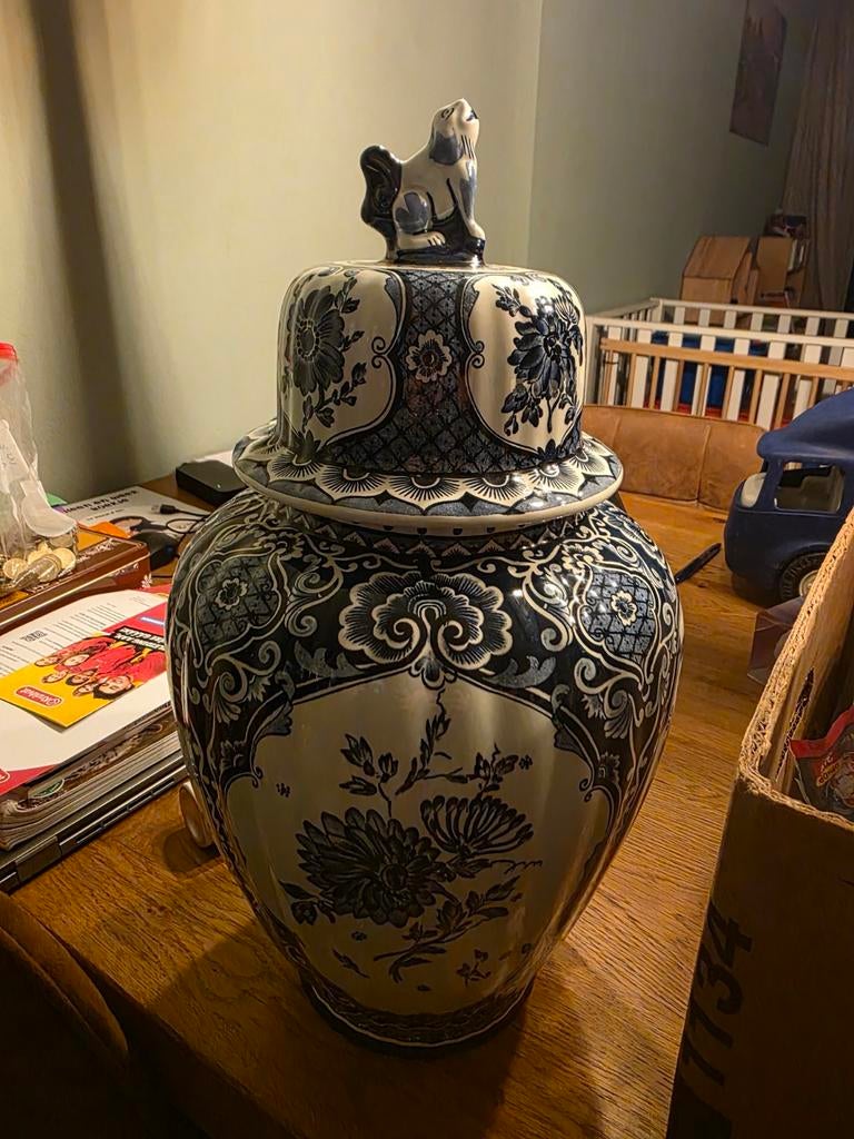 Boch Delfts vaas met deksel, Ophalen