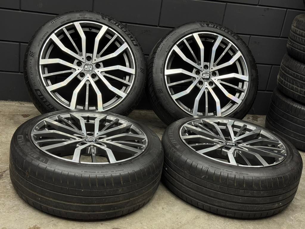 20 inch MSW OZ Hyundai Tucson 5x114,3 ET45 Michelin TPMS, Auto-onderdelen, Banden en Velgen, Ophalen, 245 mm, ., Banden en Velgen