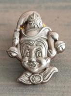 Pin Pardoes, Ophalen, Button of Speldje