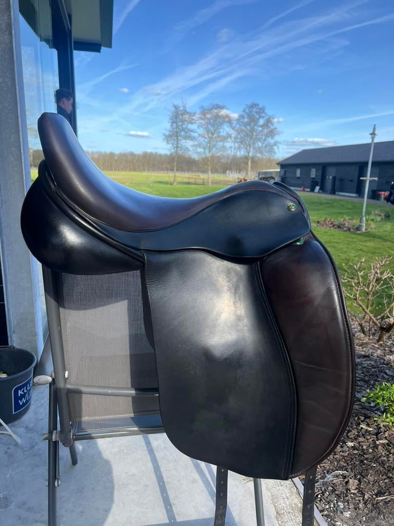 Hulsebos dressuurzadel 18,5 inch MW, Dieren en Toebehoren, Ophalen of Verzenden, Zo goed als nieuw, Dressuur