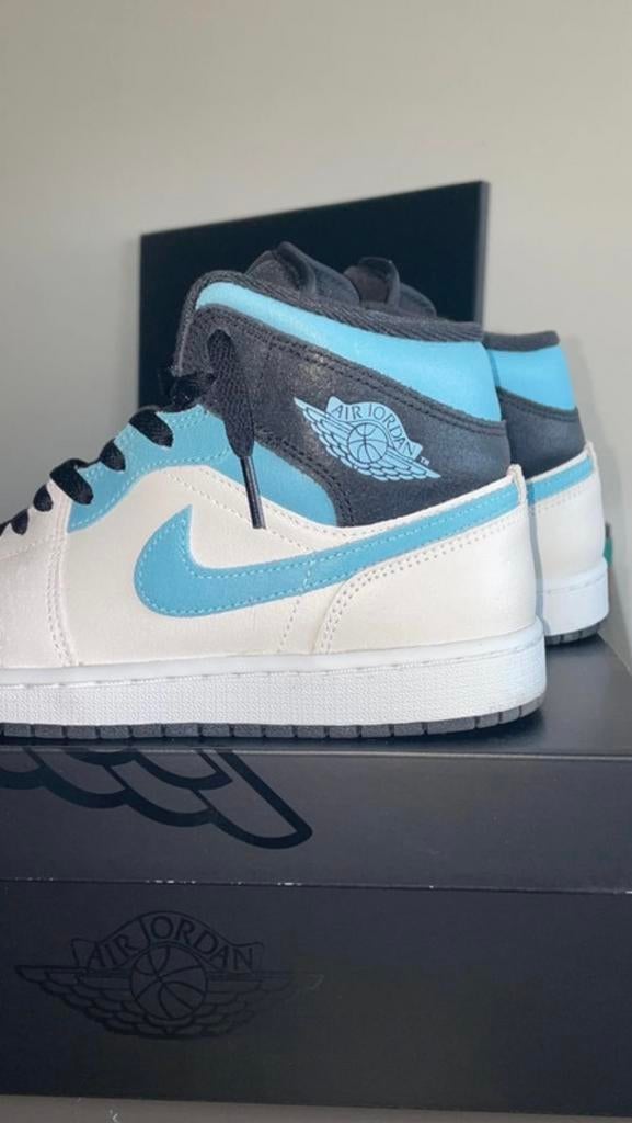 Nieuwe Air Jordan 1 Mid - Maat 40.5, Kleding | Heren, Schoenen, Ophalen of Verzenden, Nieuw, Sneakers of Gympen