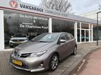 Toyota Auris 1.8 Hybrid Executive (bj 2013, automaat), Automaat, Euro 5, Stof, Gebruikt