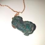 Chinese donker groen Jade ketting hanger, Ophalen of Verzenden, Zo goed als nieuw, Steen of Mineraal, Met edelsteen