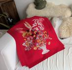 Opvallend, groot en oud rood borduurwerk bloemenvaas, Ophalen of Verzenden, Overige typen