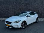 Volvo V40 2.0 D2 120PK 2015 Wit | R-Design | Stoelverwarming, Auto's, Voorwielaandrijving, 4 cilinders, 1969 cc, Wit