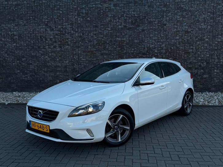 Volvo V40 2.0 D2 120PK 2015 Wit | R-Design | Stoelverwarming, Auto's, Volvo, Bedrijf, Te koop, V40, ABS, Adaptieve lichten, Airbags