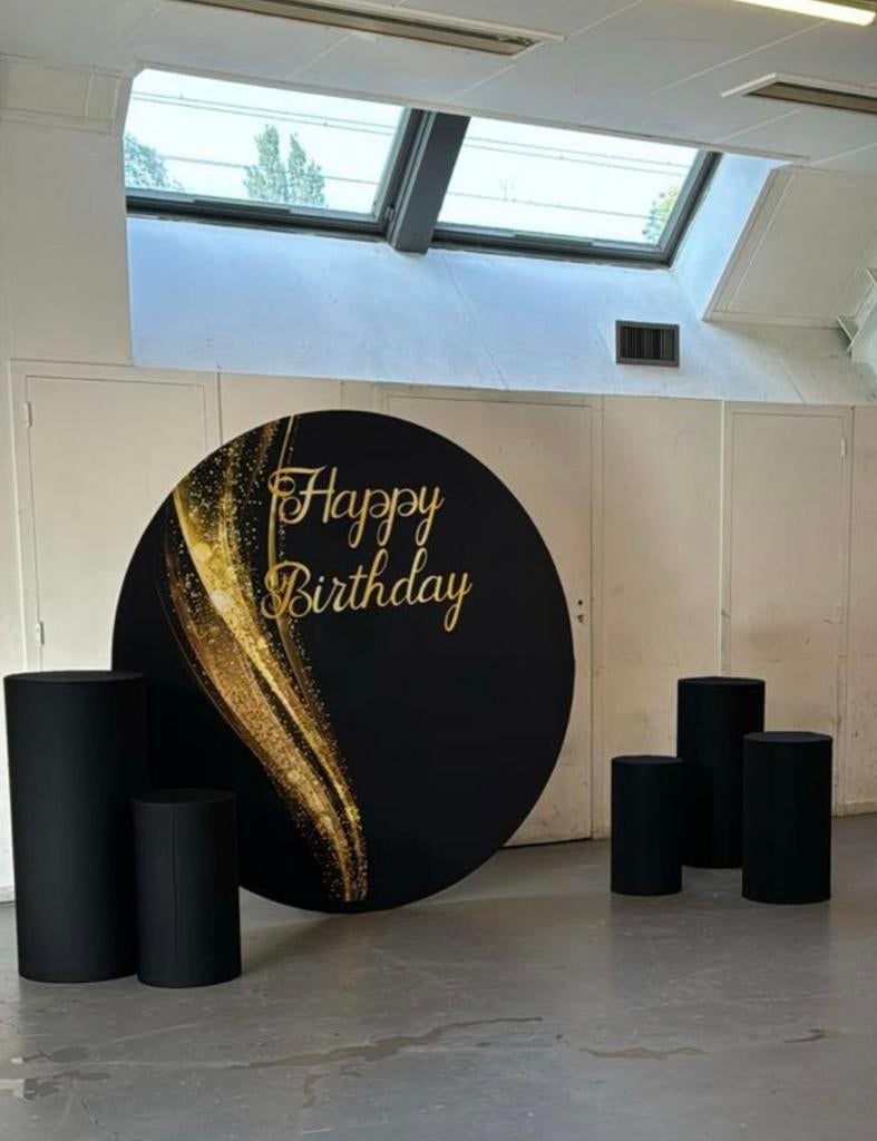 FEEST AANBIEDING PRIJS 85,- euro backdrop +  zuilen, Ophalen