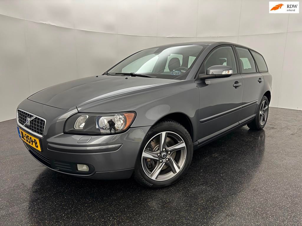 Volvo V50 2.5 T5 AWD Kinetic / YOUNGTIMER / Leder / Xenon, Auto's, Automaat, Gebruikt, Zwart, Stoelverwarming