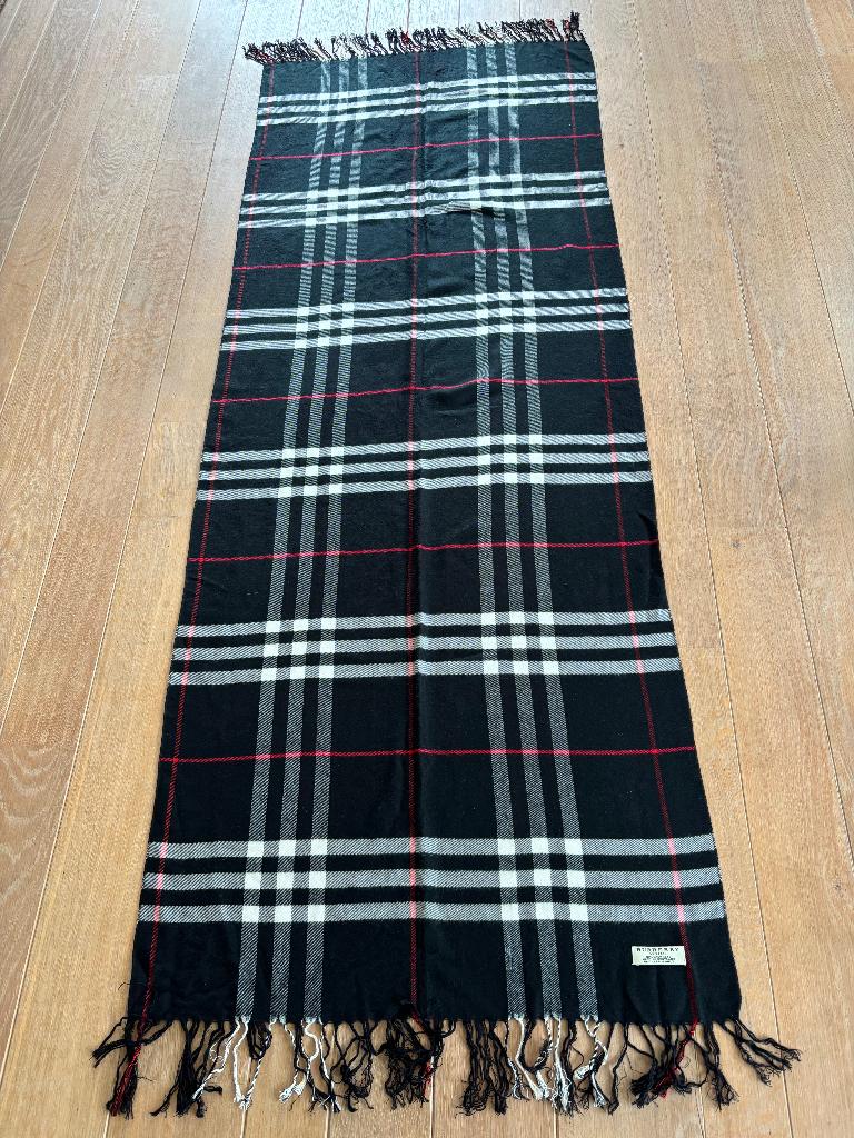 wollen Burberry sjaal, Ophalen of Verzenden, Zo goed als nieuw, Maat 46/48 (XL) of groter, Sjaal