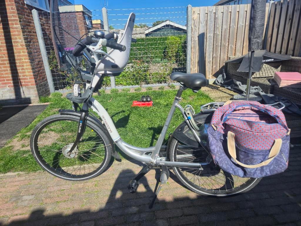 Amazon Moederfiets met Kinderzitje en Fietstassen, 2 zitjes, 53 tot 56 cm, Zo goed als nieuw, Versnellingen
