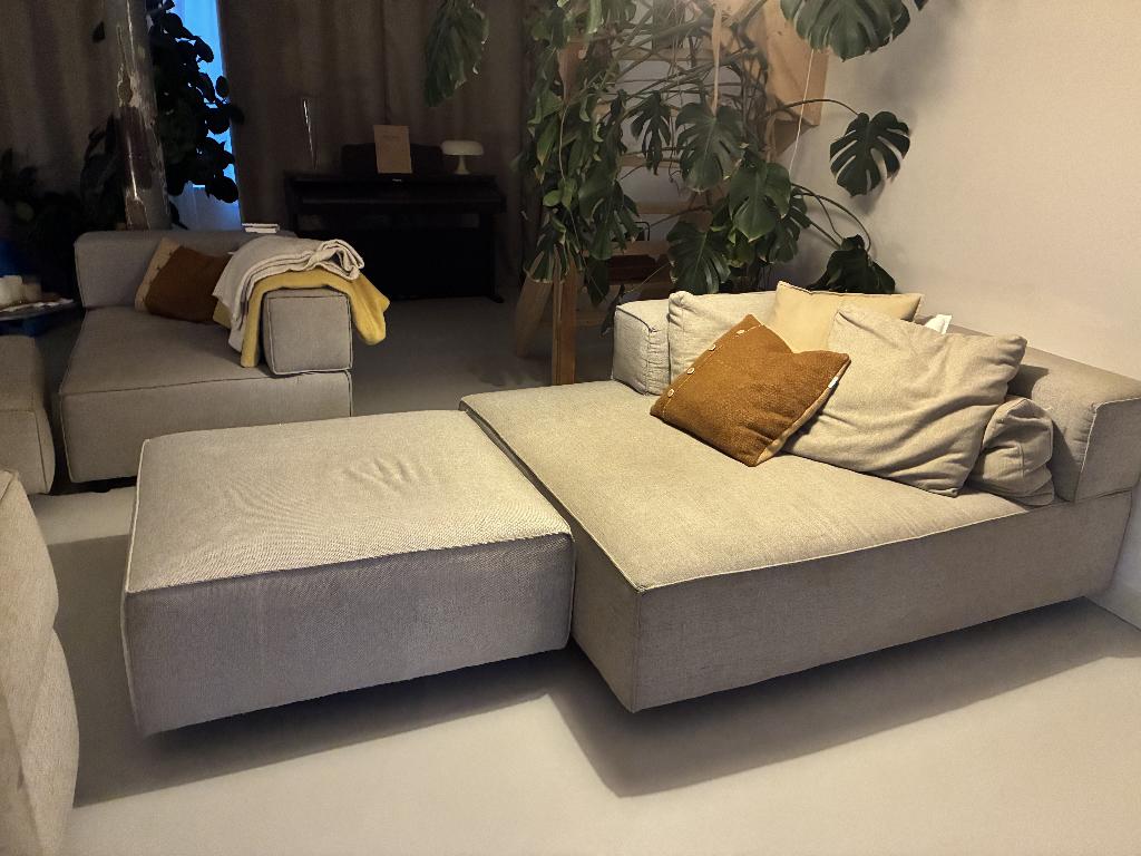 Moderne design hocker/poef – stijlvol en ruim, Ophalen, Gebruikt, Vierkant, 75 tot 100 cm