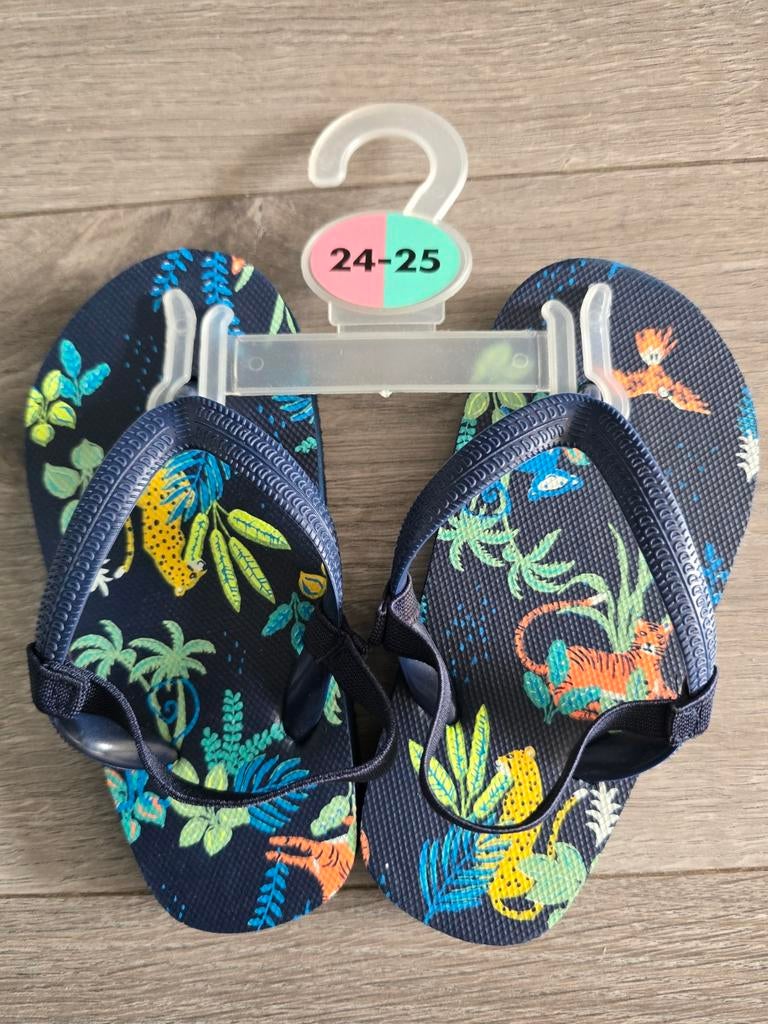 Mooie slippers Hema, maat 24-25, Nieuw (LI4), Ophalen of Verzenden, Nieuw, Meisje, Overige typen