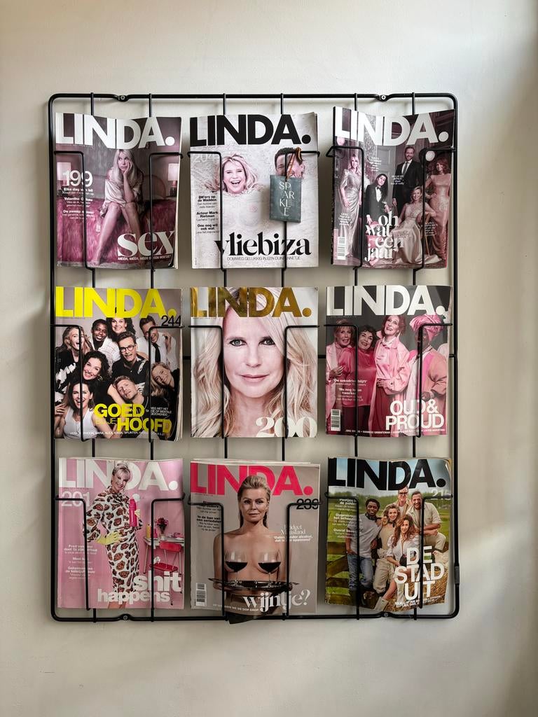 Zwart metalen tijdschriftenrek voor 9 tijdschriften, Huis en Inrichting, Woonaccessoires | Krantenbakken en Lectuurbakken, Gebruikt