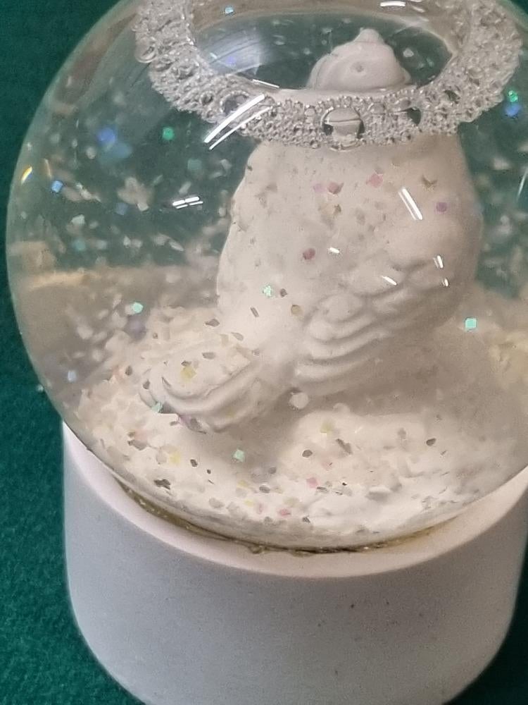 sneeuwbol met vogel wit, Ophalen of Verzenden, 'T Olde Gre-j, Info@toldegrej.nl, Endepoelstraat 20f Didam