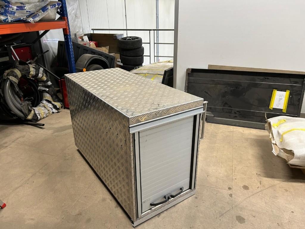 Aluminium gereedschapskist met rolluik en lade, Ophalen, Gebruikt