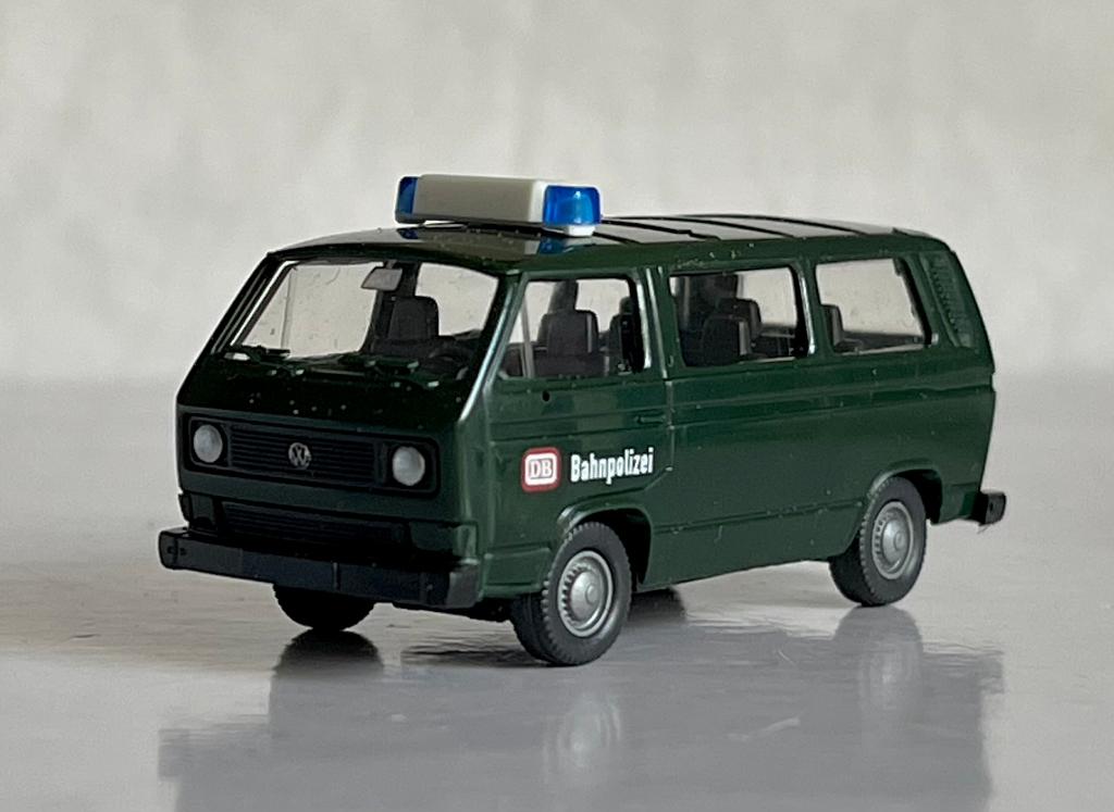 Roco 1382: VW T2 van de DB Bahnpolizei, Gelijkstroom of Wisselstroom, Wagon, Ophalen of Verzenden, Zo goed als nieuw