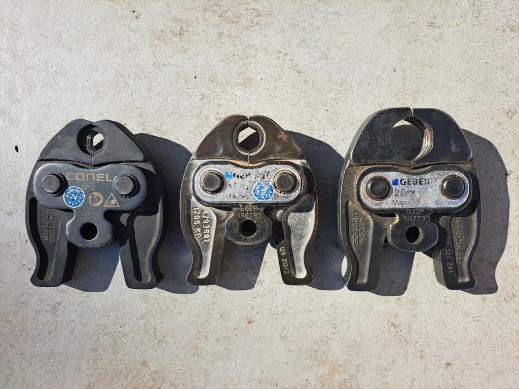 Persbek Geberit M12 M15 M28 koper en staal, Ophalen of Verzenden, Gebruikt