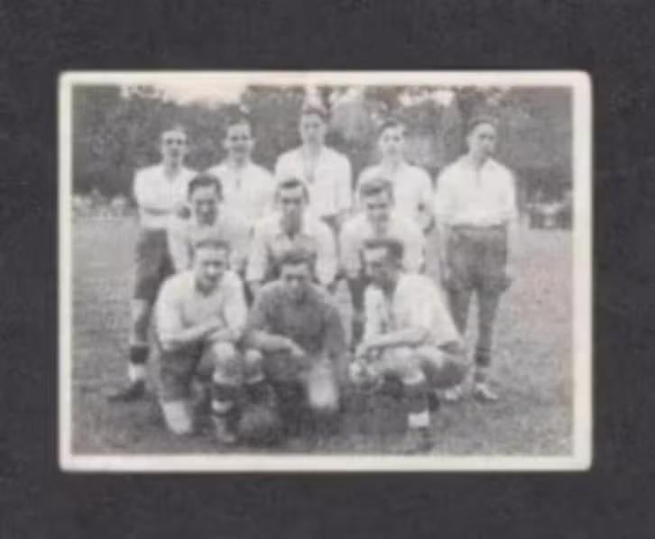 Voetbalplaatje RKSV Kimbria Maastricht 1951-1952., Ophalen of Verzenden, Zo goed als nieuw