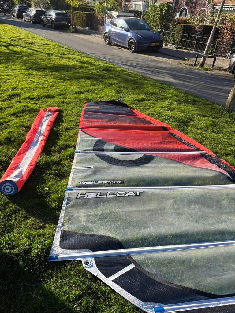 Neilpryde Hellcat 8.2, Ophalen, 7 m² of meer, Zeil, Gebruikt