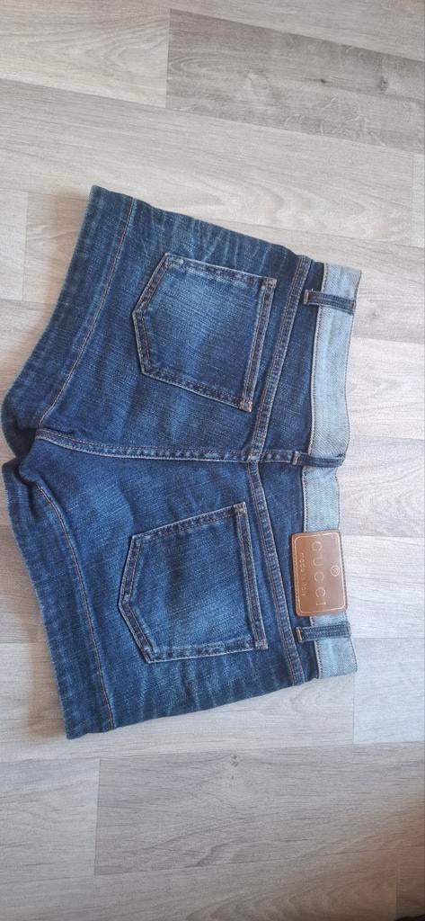 Gucci korte broek mt S, Ophalen of Verzenden, Zo goed als nieuw, Blauw, W28 - W29 (confectie 36)