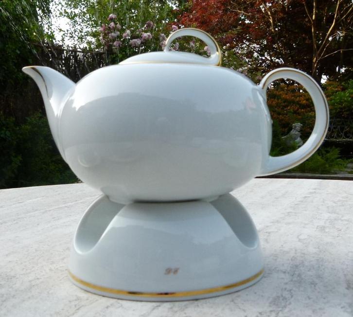 Super Mooi Douwe Egberts Thee Servies Wit met Gouden Bies, Huis en Inrichting, Keuken | Servies, Nieuw, Bord(en), Wedgwood, Porselein