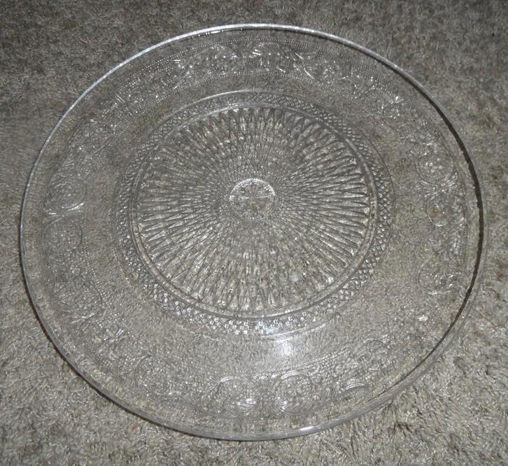 Grote glazen serveerschaal, in goede staat, Huis en Inrichting, Keuken | Servies, Zo goed als nieuw, Schaal of Schalen, Overige stijlen