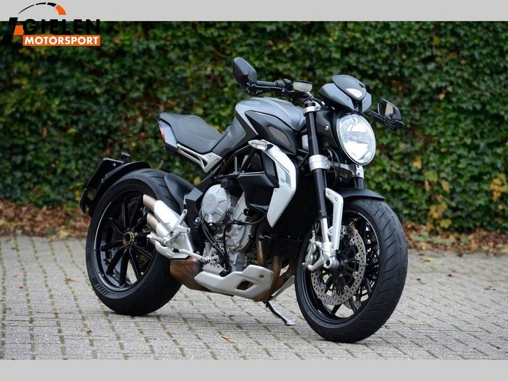 MV AGUSTA DRAGSTER 800, Motoren, Motoren | MV Agusta, Bedrijf, Naked bike, meer dan 35 kW, 3 cilinders, Motorrijbewijs A