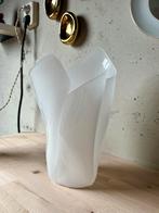 Fantastische vintage ‘zakdoek’ vaas plexiglas, Ophalen of Verzenden