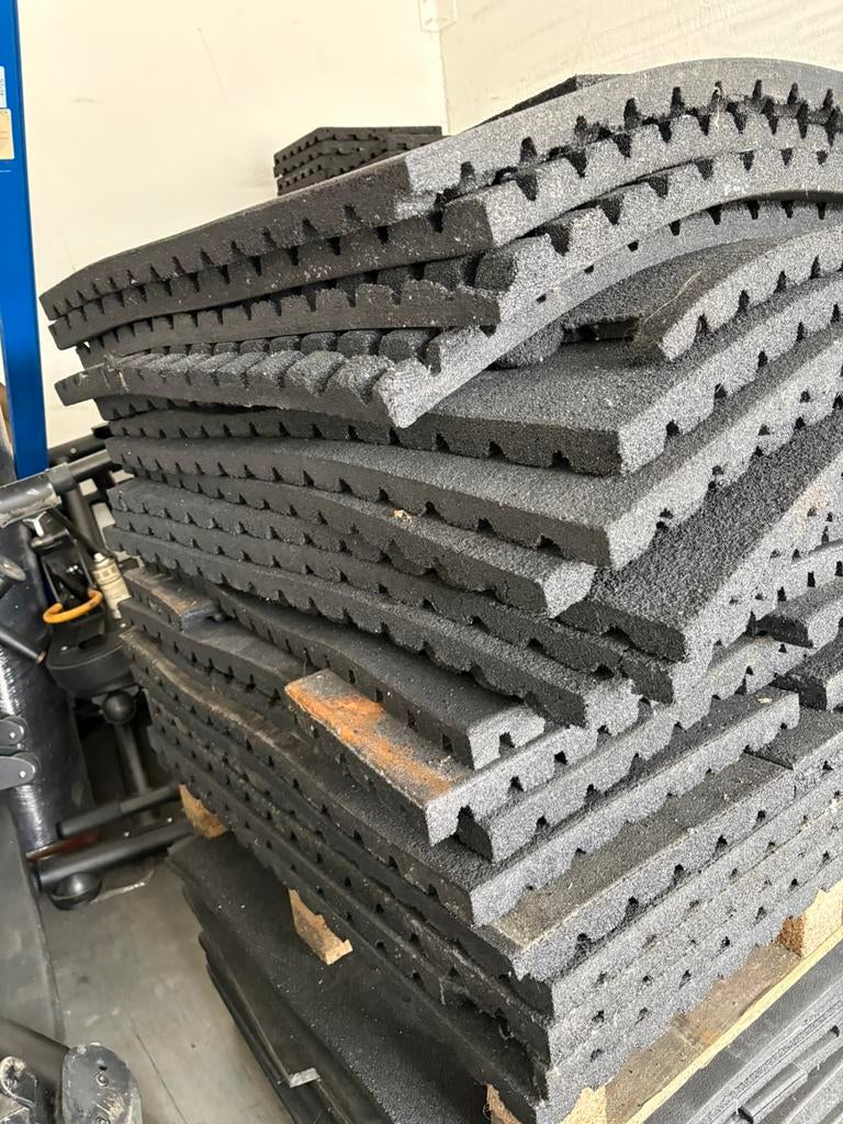 20 m2 rubberen stal matten mat snij stukken mat 4 cm dik, Rubberen snij matten, Tegels, 4 cm dik