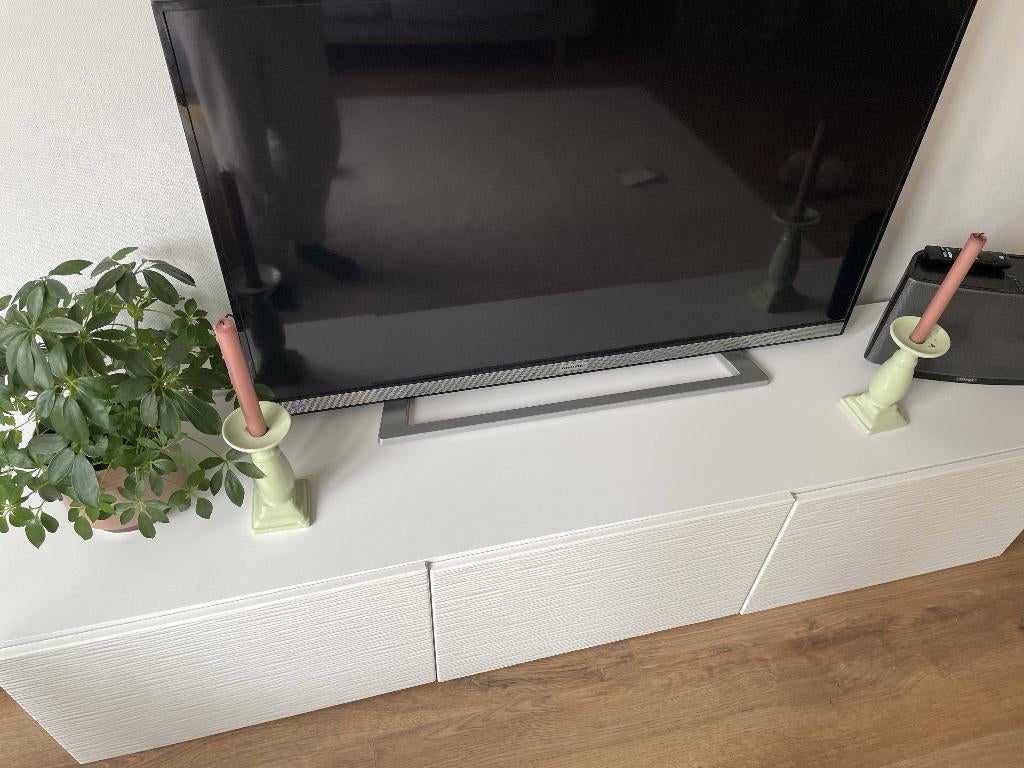 IKEA BESTÅ TV-meubel met LAXVIKEN deuren – wit, Ophalen, Overige materialen, 150 tot 200 cm, Zo goed als nieuw