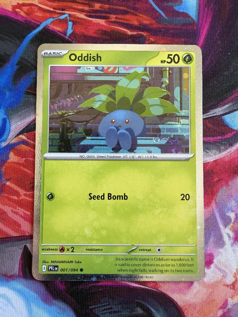 Pokemon Oddish Cosmos Holo (PFL 001) Phantasmal Flames, Ophalen of Verzenden, Nieuw, Losse kaart, Foil