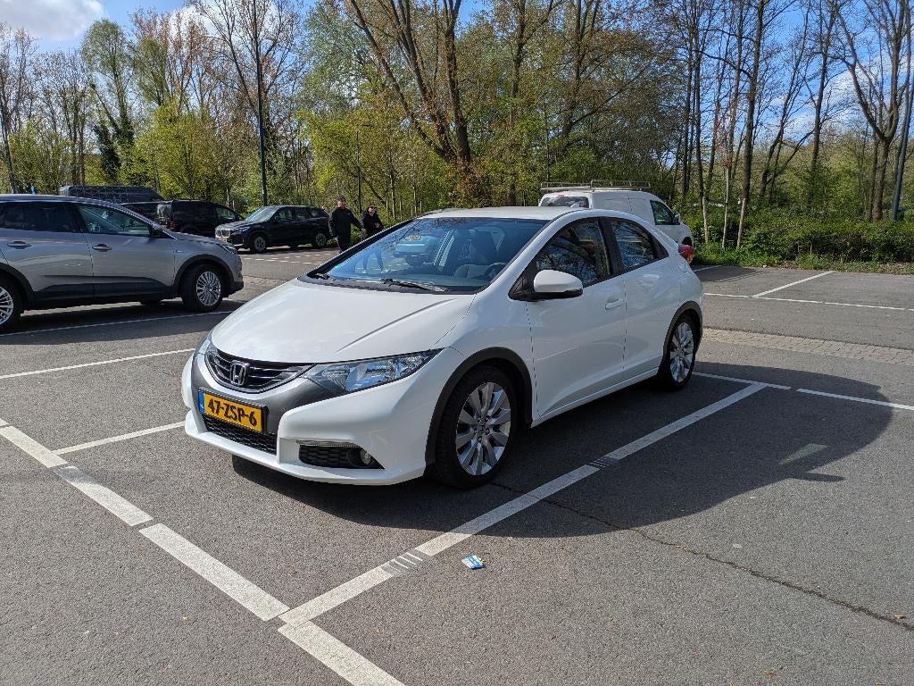 Honda Civic 1.8 I 5DR 2013 Wit, Voorwielaandrijving, Euro 5, Zwart, 4 cilinders