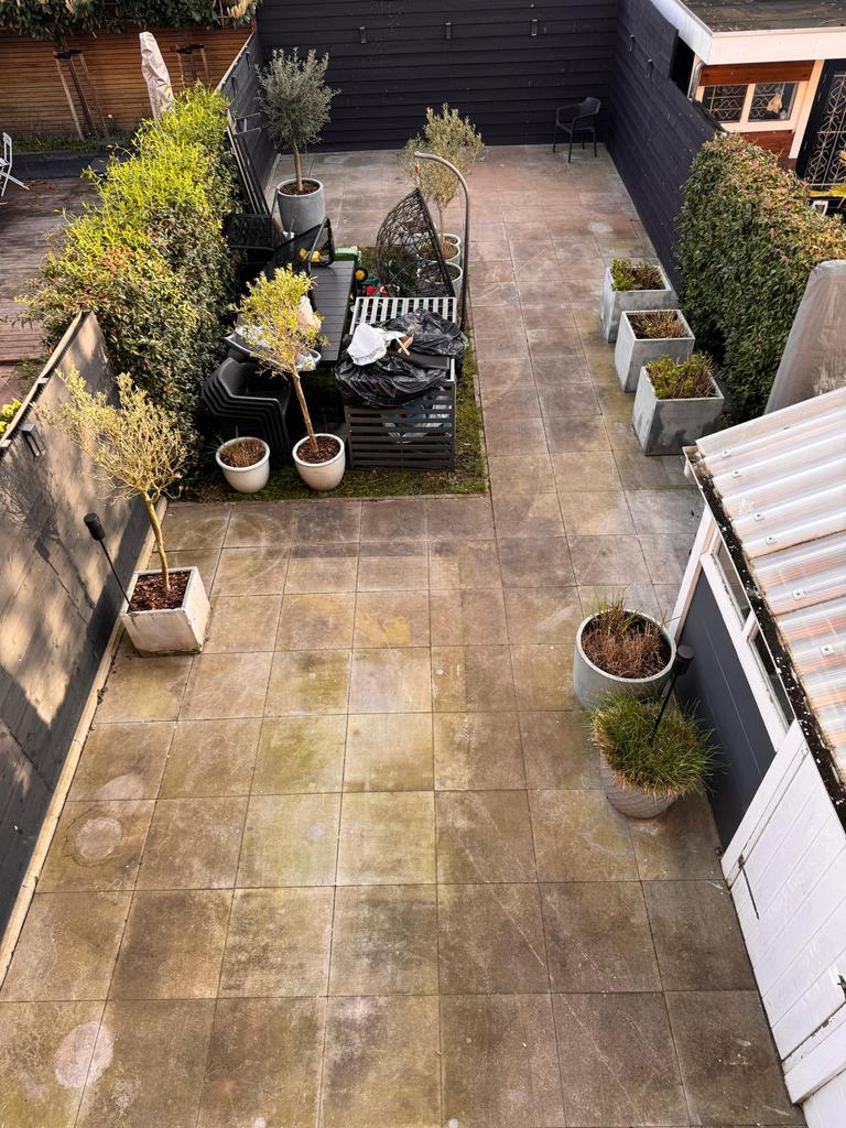 Tuin & Zonnepanelen Reinigen – Alles weer als nieuw!