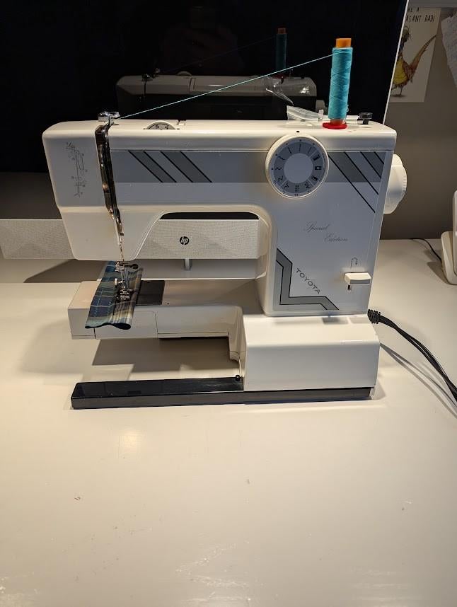 Toyota naaimachine, Hobby en Vrije tijd, Naaimachines en Toebehoren, Ophalen of Verzenden, Gebruikt, Naaimachine, Overige merken